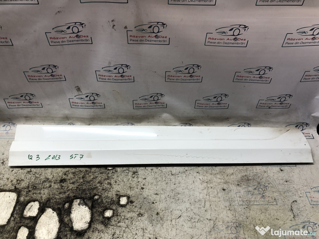 Bandou usa stanga fata Audi Q3 2013