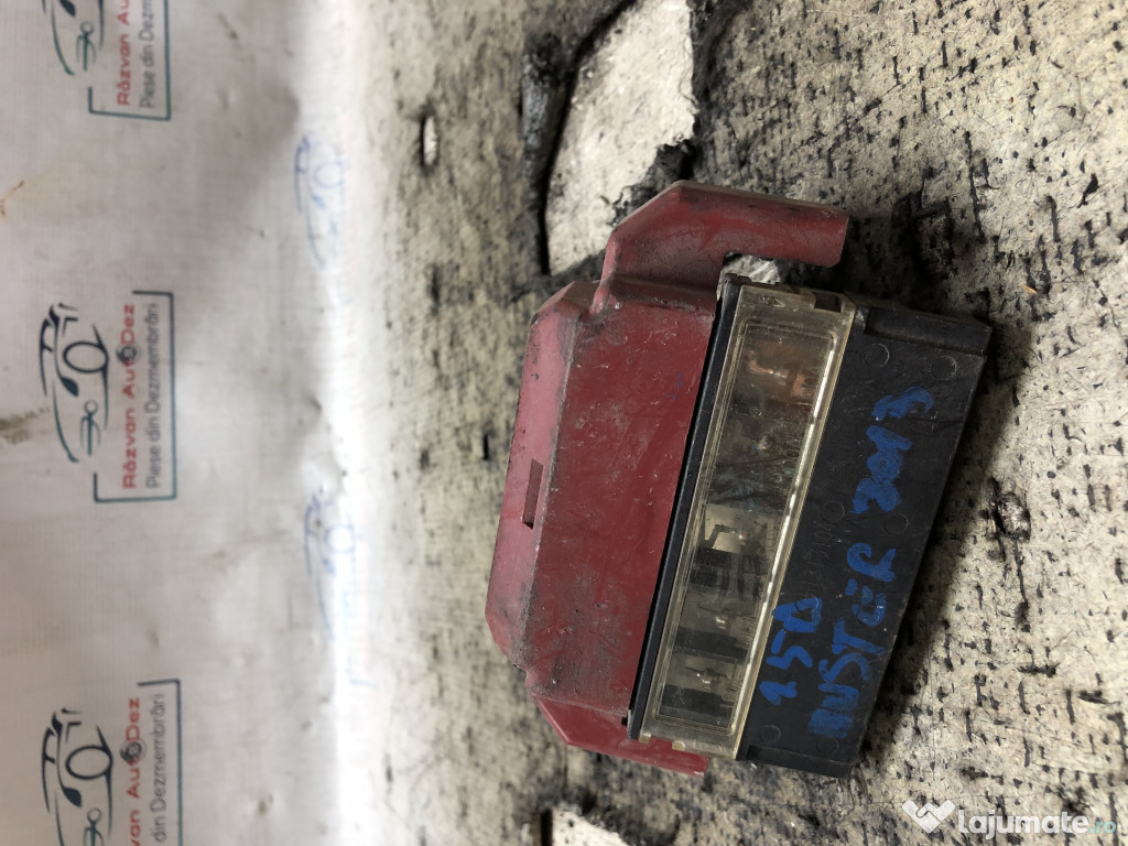 Capsa baterie Dacia Duster 1.5 Motorina 2013