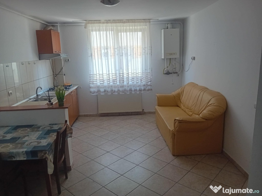 Apartament 1 Camera Piata Maratei 44mp etaj 2 Mobilat renovat la cheie