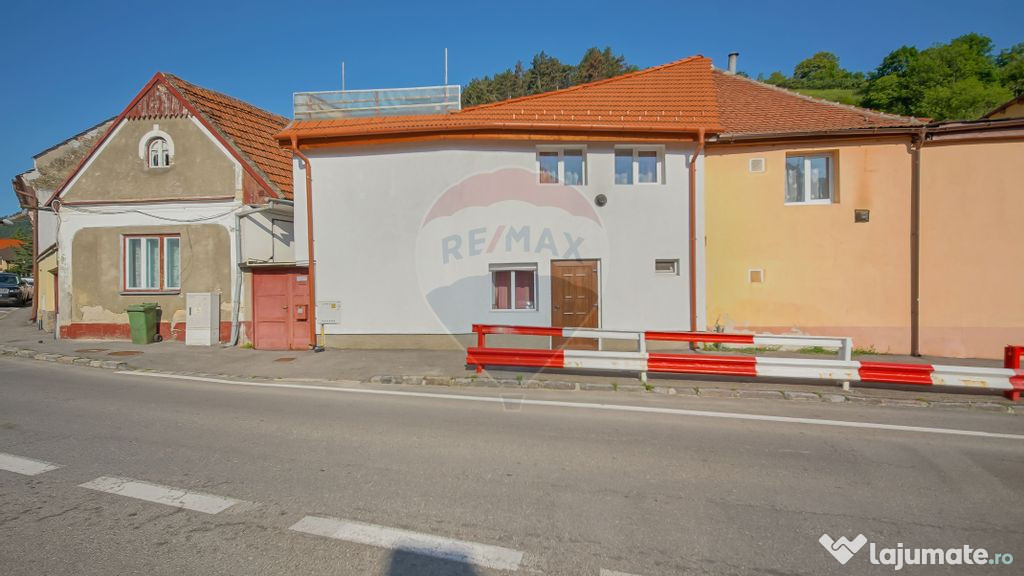 CORP DE CASA INSORIT PIATA UNIRII|3 CAMERE| TERASA CU PRI...