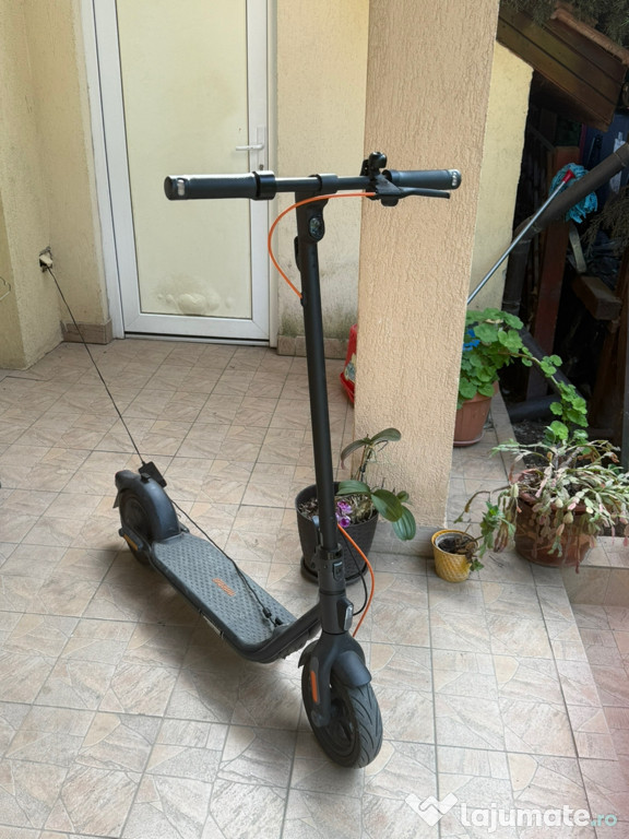 Vand Trotinetă electrică Ninebot F2 Plus