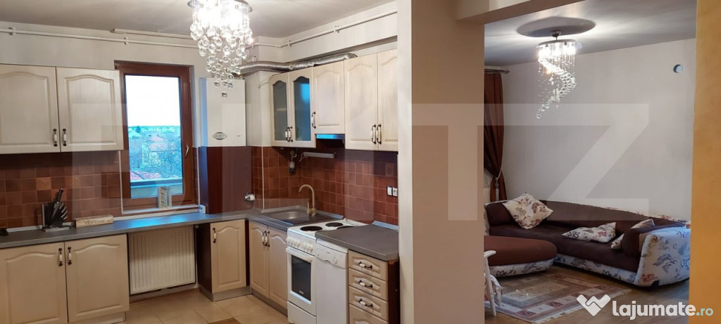 Apartament cu 3 camere, zona semicentrală