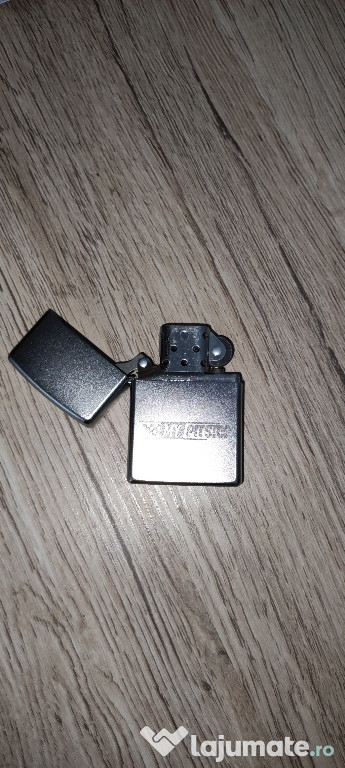 Vand bricheta Zippo
