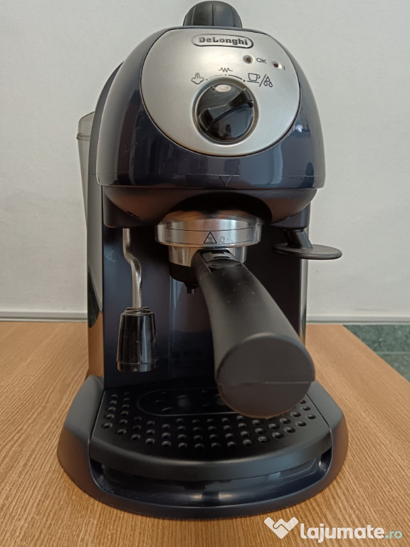 Aparat de cafea DeLonghi