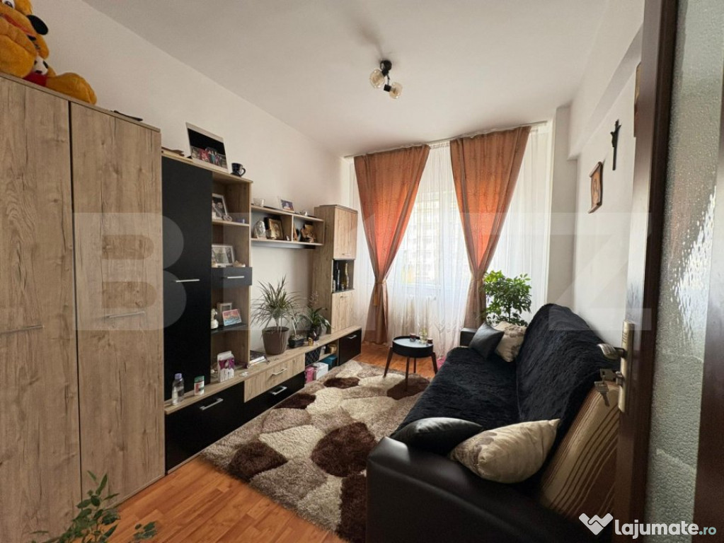 Apartament cu 3 camere in zona Pietei Flora