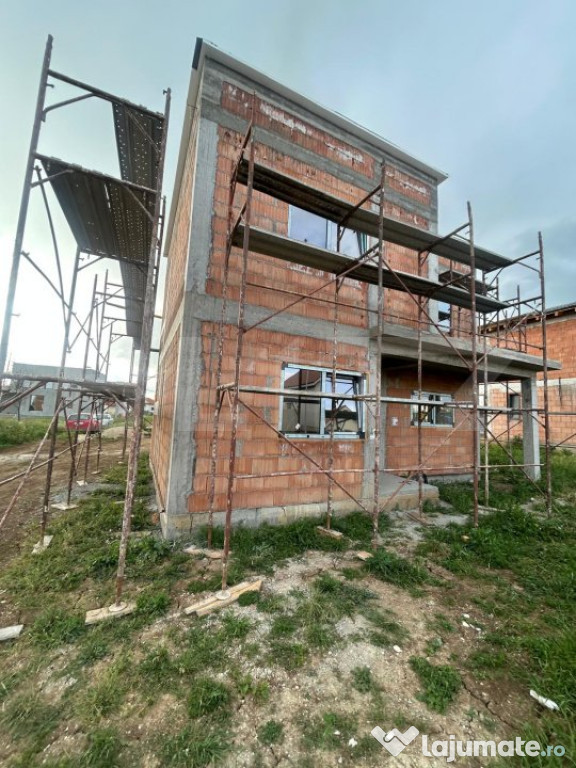 Casă individuală modernă, 115 mp utili, teren 600 mp –