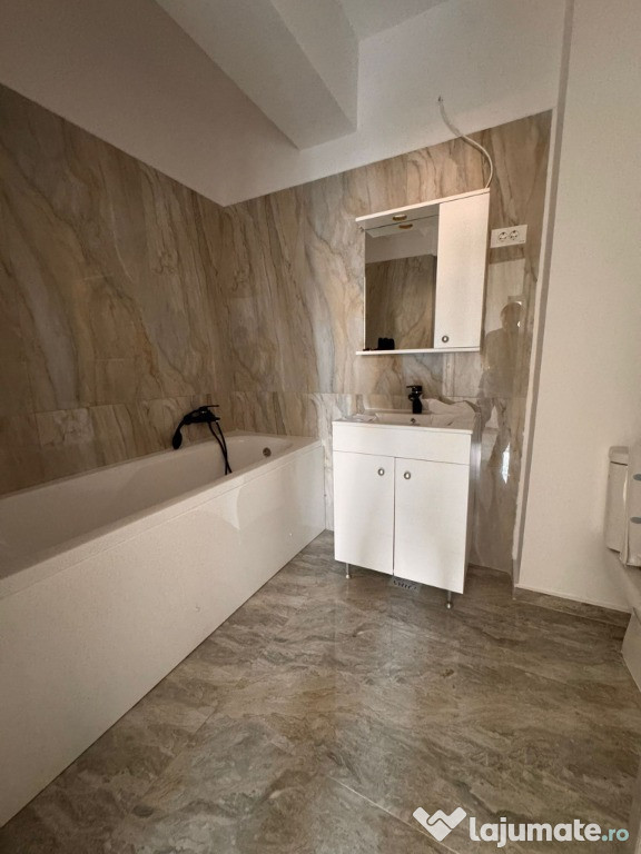 Apartament cu 2 camere, decomandat - Sector 4 -