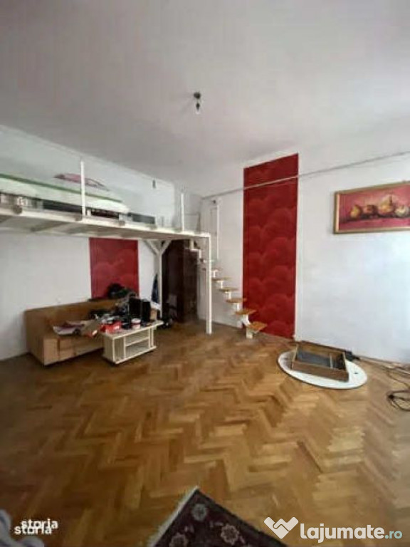 Garsoniera tip duplex - zona Centru Istoric