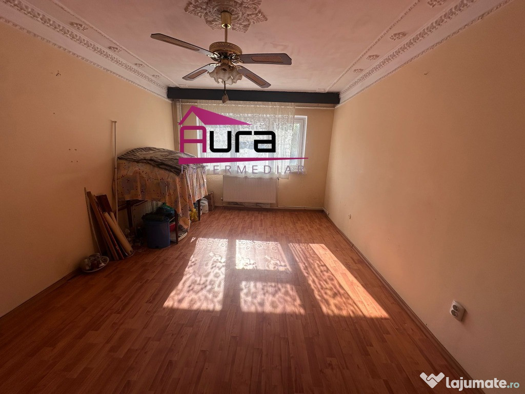 Apartament 4 camere zona Vest