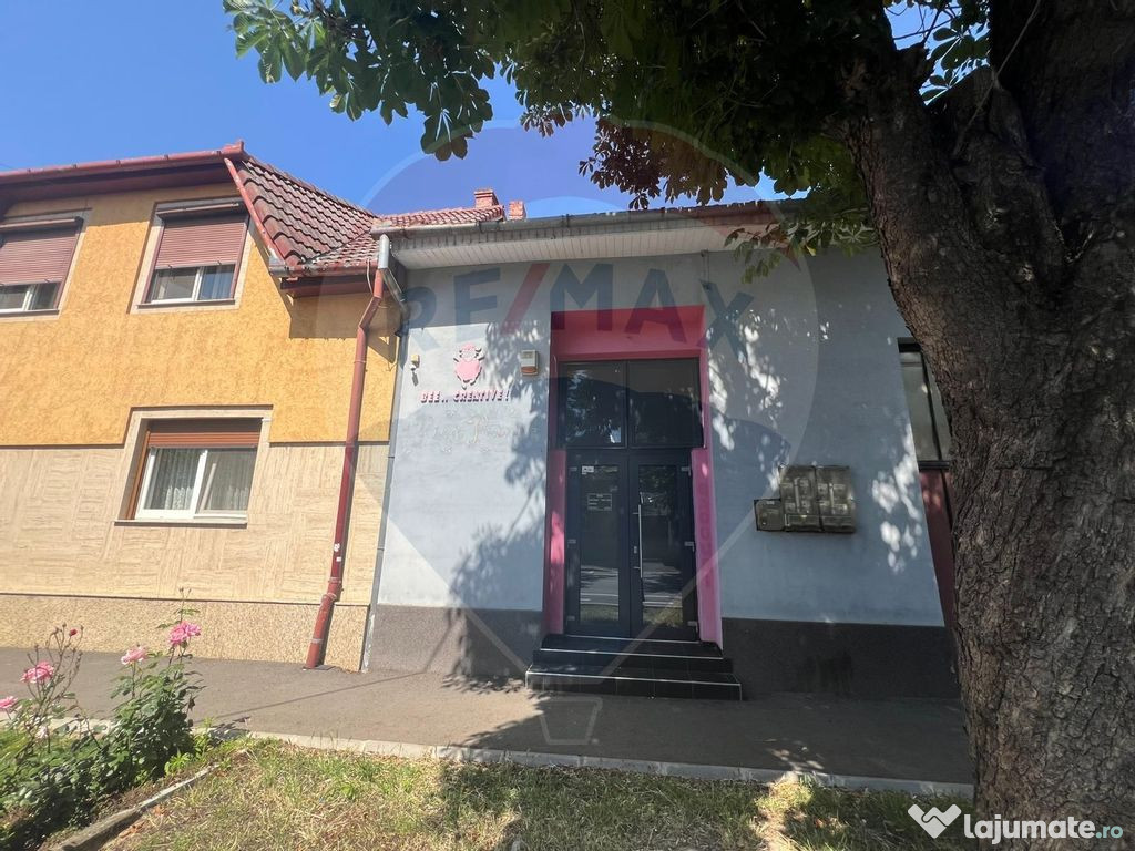 De vânzare spațiu comercial în zona Costaforu, Centru ...