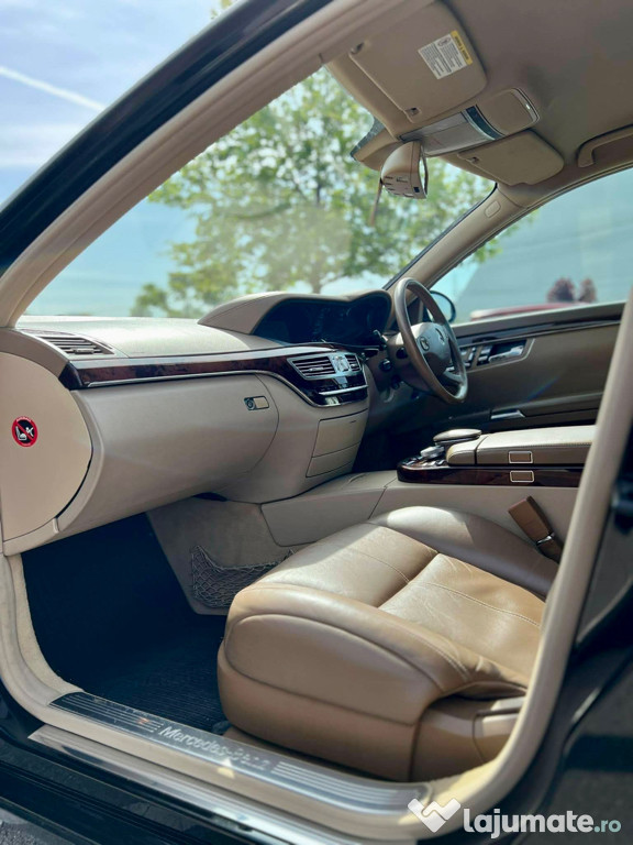 Mercedes-Benz S class / S320 / CDI / Black