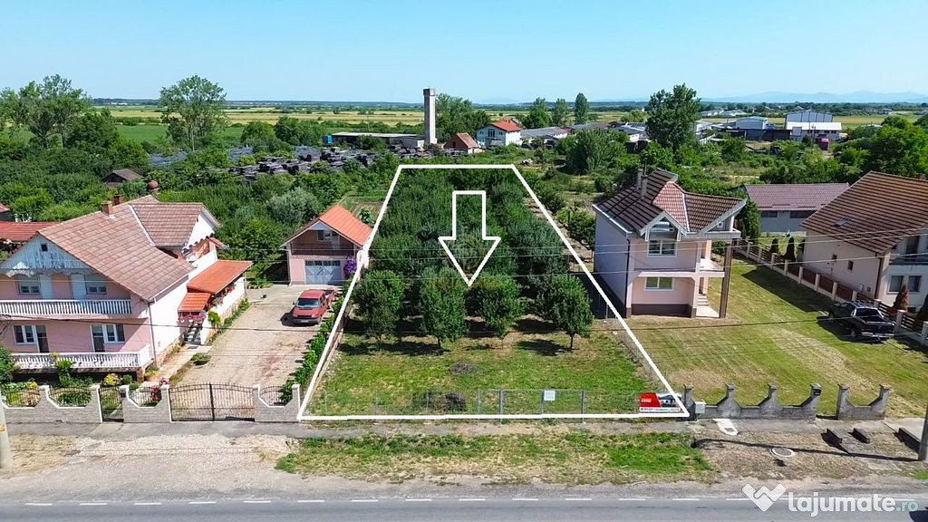 De vanzare-Teren Intravilan Odoreu-Strada Principala 1443MP