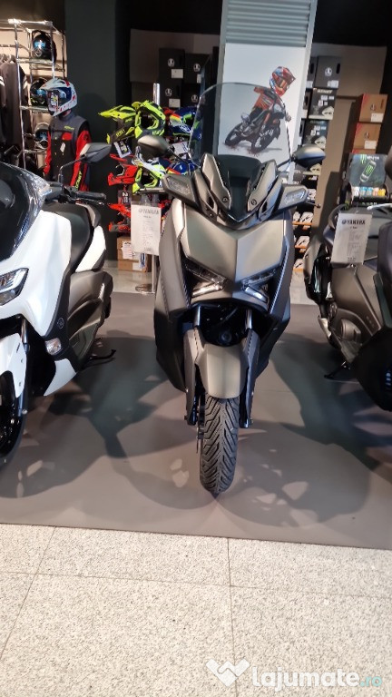 Yamaha XMAX 300 | 2023 | Ca Nou | Unic proprietar | 3.000km | Garantie