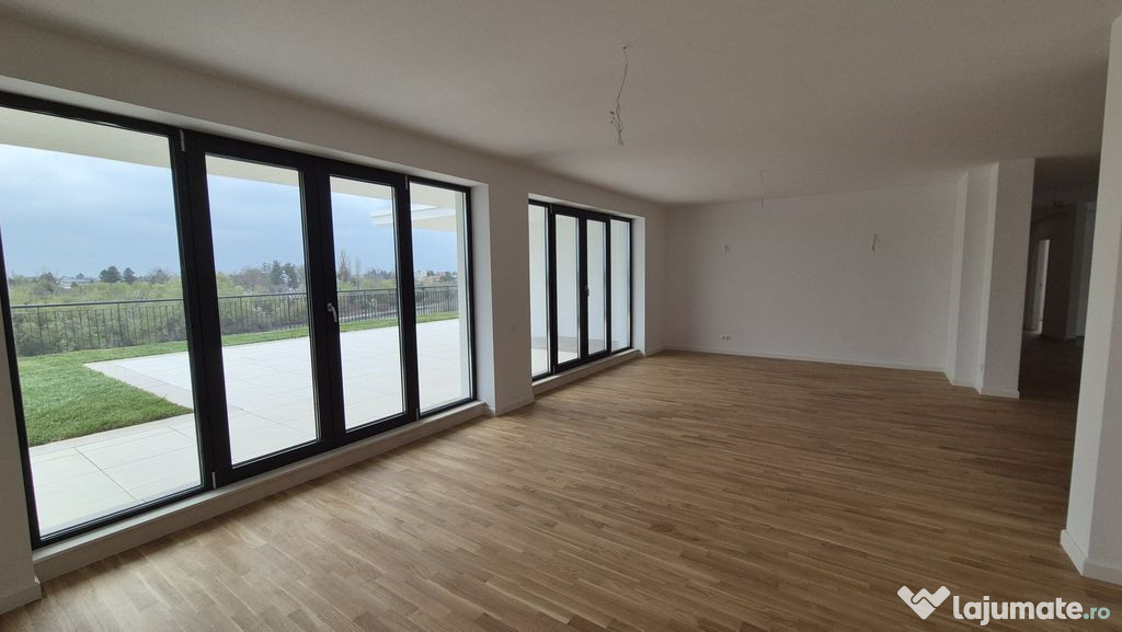 Penthouse 4 camere, 4 bai, 166 mp, terasa 145 mp - metrou...