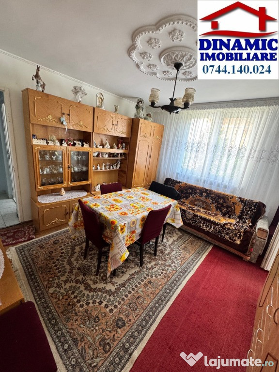 3 cam, str. Maratei, et.2, 270 Eur neg