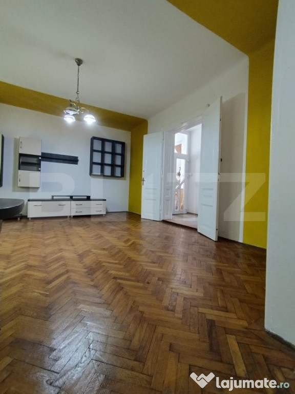 Casa istorica, 2 apartamnte, curte proprie- posibilitati mul