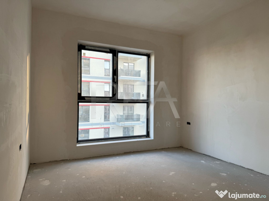 2 Camere Exigent Gri Open Space