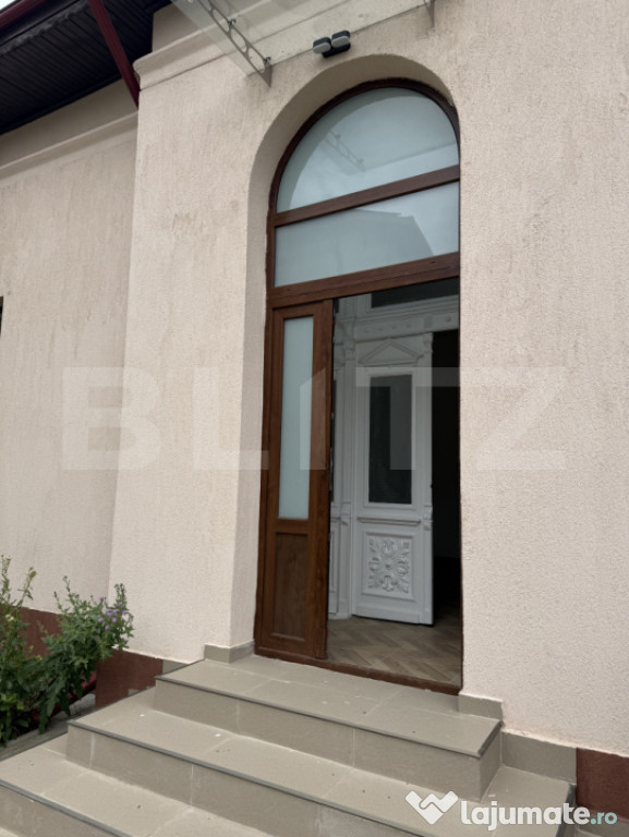 Casa, 4 camere, teren 336 mp, ultracentral. Imobil cu destin