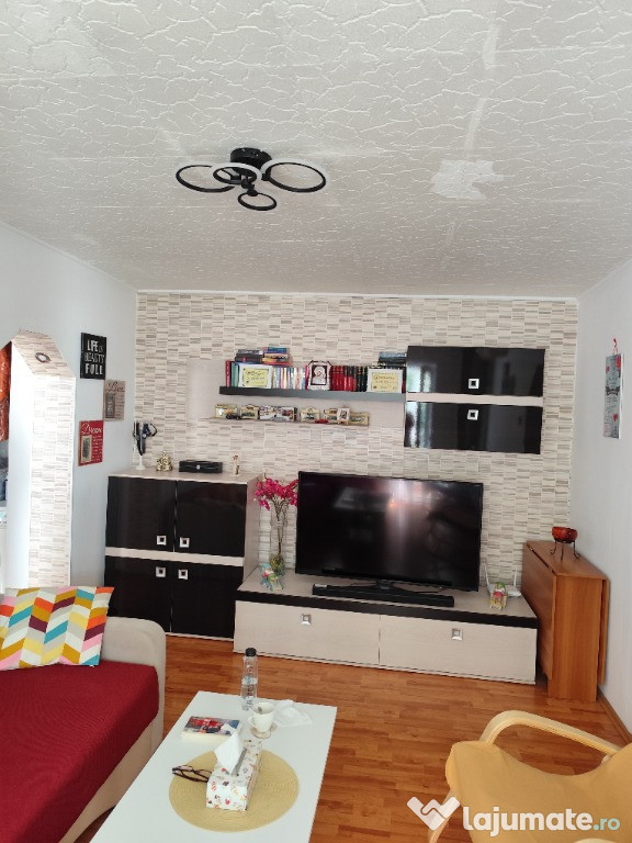 Vând apartament 2 camere