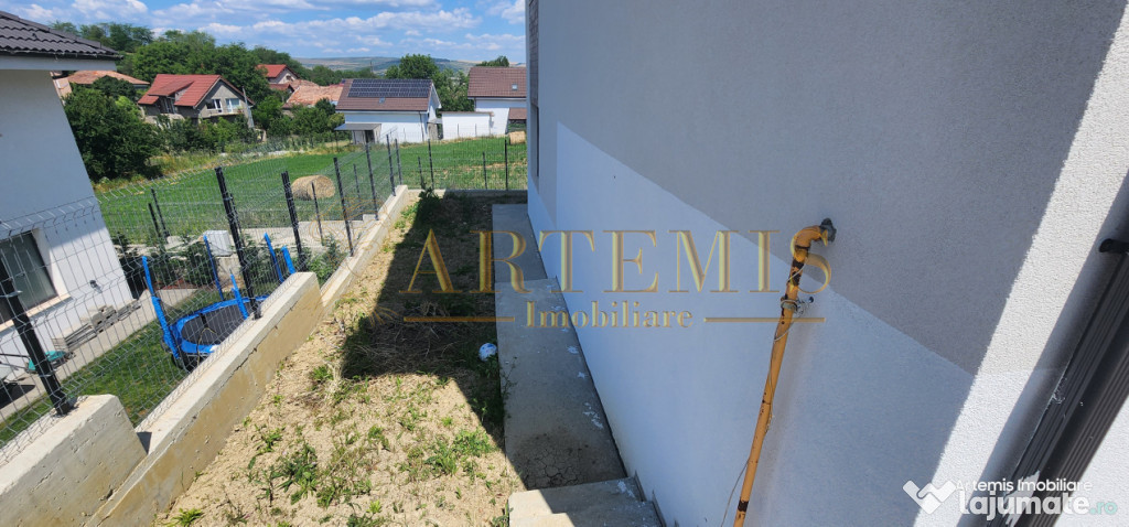 Duplex, 5 camere, 119,5 mp., teren 196 mp., Dezmir