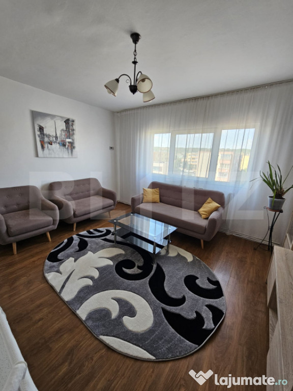 Apartament cu 2 camere si dressing, decomandat , 70 mp, la c