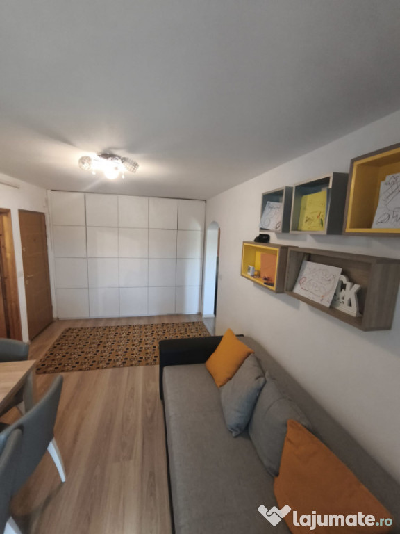 Apartament 2 camere, decomandat, 51 mp, Siret