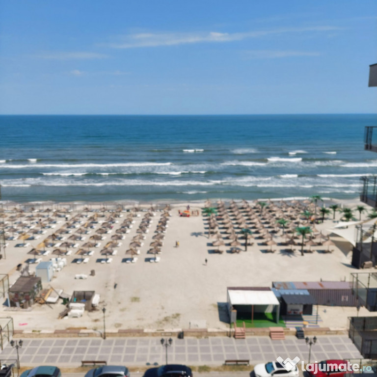 Garsonieră zona Mamaia Nord, vedere frontală către mare