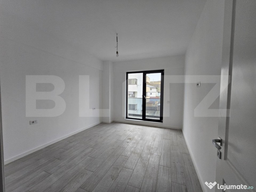 Apartament de 1 camera decomandat, etaj intermediar, ansambl