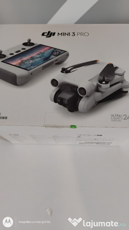 Drona dji mini 3 pro cu telecomanda RC 2 și accesorii