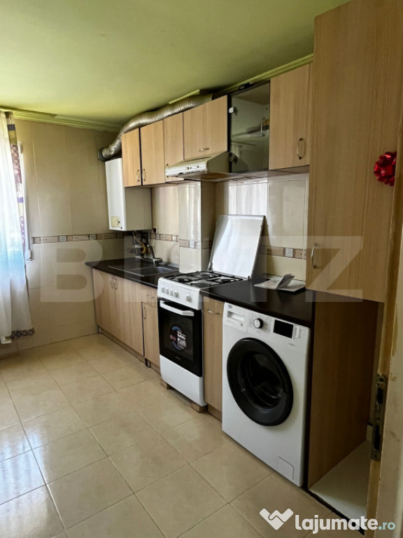 Apartament 2 camere, decomandat, zona Han