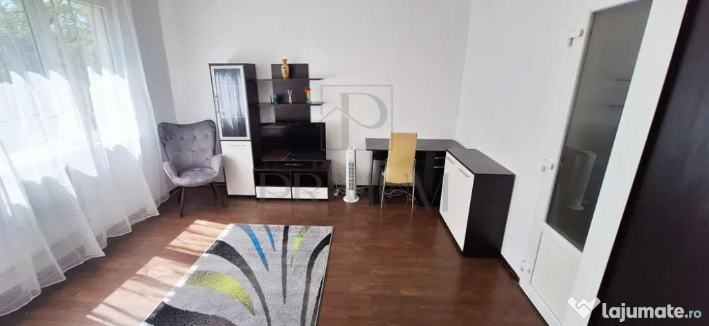 Lipovei - 1 camera - spatioasa - bloc cu acoperis - APROAPE