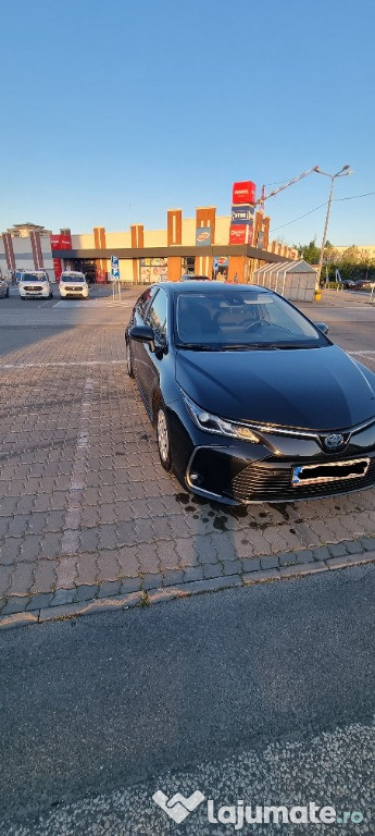 Primul proprietar Toyota Corolla Hybrid 1.8L Business 2022 Automată