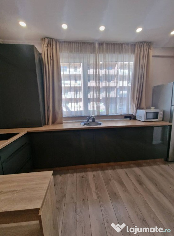 Garsoniera spatioasa de vanzare Mamaia