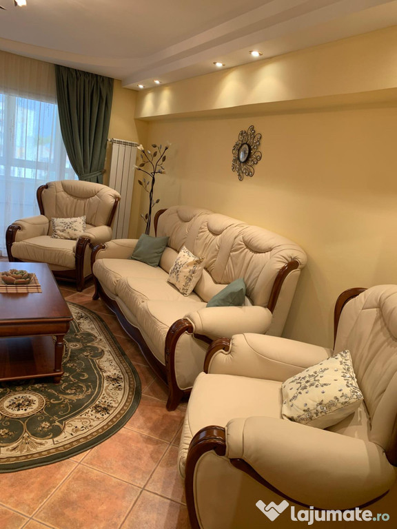 Închiriez apartament