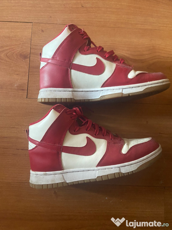 Nike Dunk High roșii