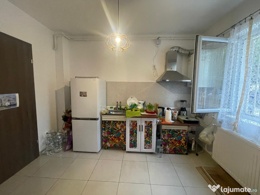 Apartament 2 camere|zona foarte buna