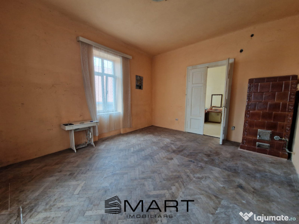 Apartament cu 3 camere in Centrul Istoric