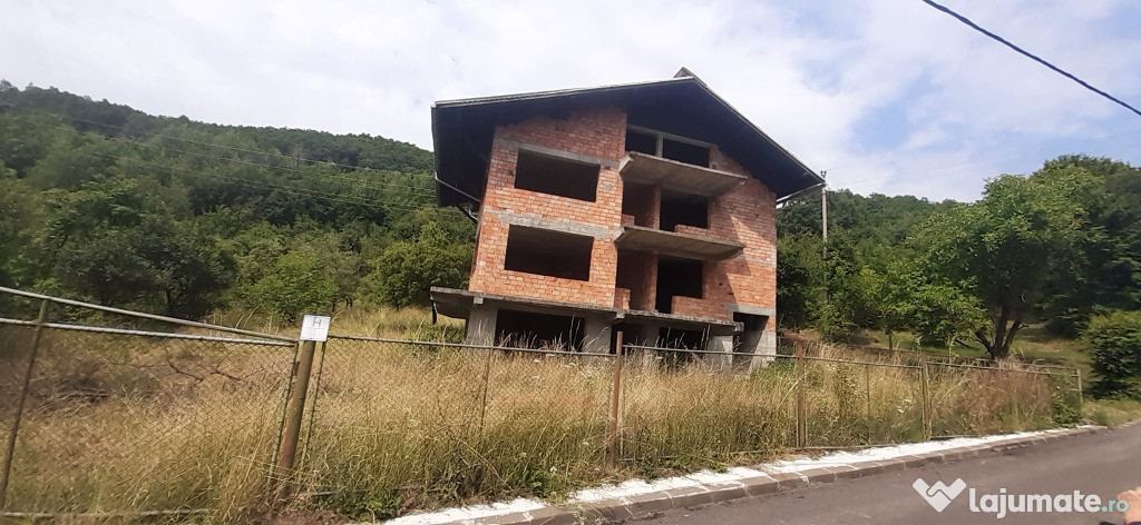 Baia Sprie, casa in constructie