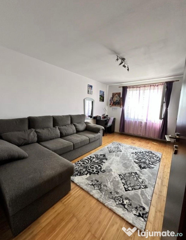 Apartament 2 camere, decomandat - zona Bartolomeu
