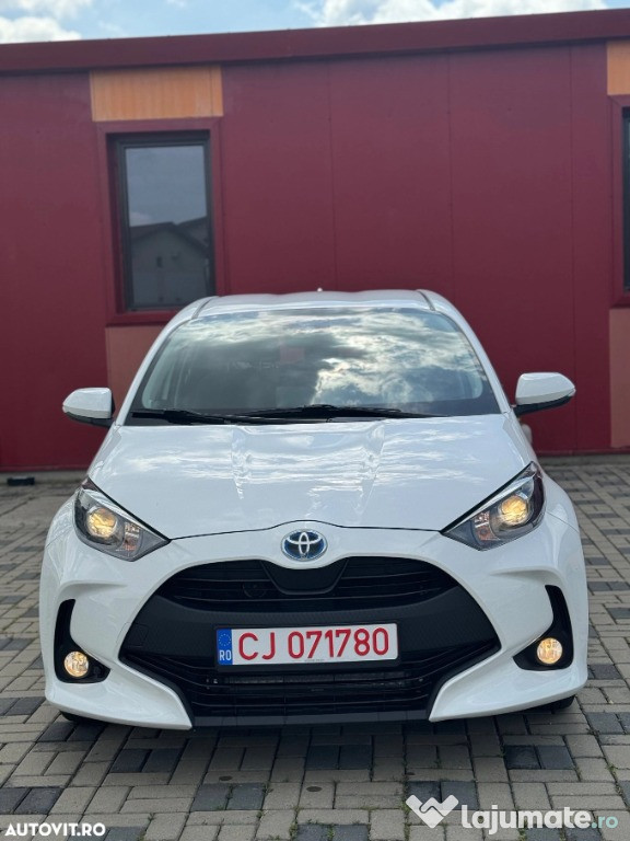 Toyota Yaris 1.5 VVT-i HSD Dynamic Plus