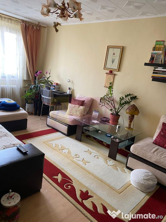 Apartament 2 camere Decomandat Rond Râmnicu Vâlcea cu R...