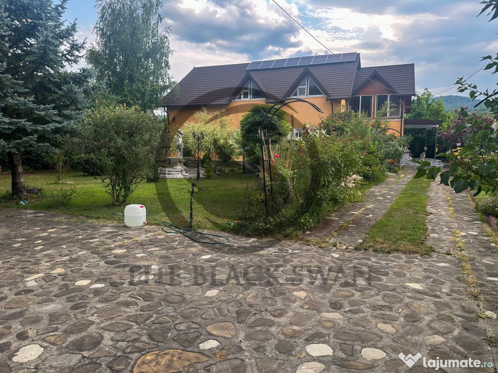 Casa / Vila cu 7 camere de vanzare I Poiana Campina I Com...