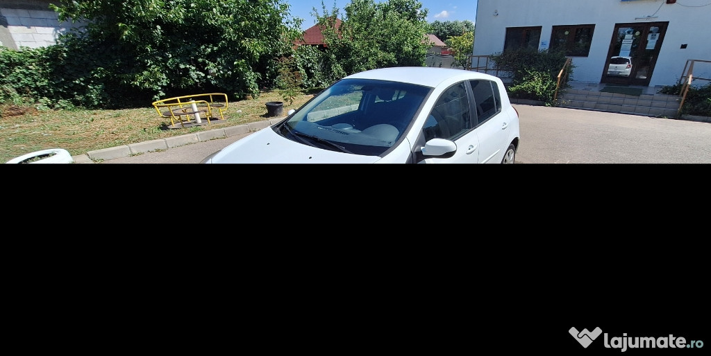 Vand Clio automat 2012 benzina proprietar