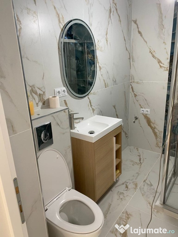 Vand apartament 3 camere