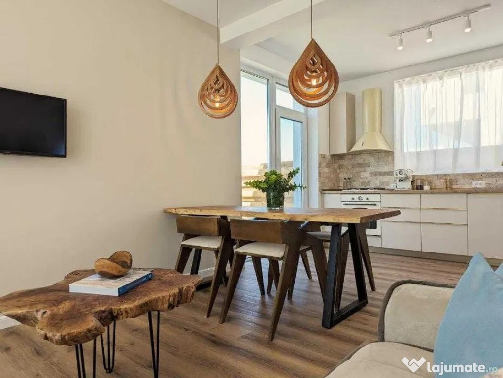 Vila de inchiriat P+1E+M in Mamaia-Sat