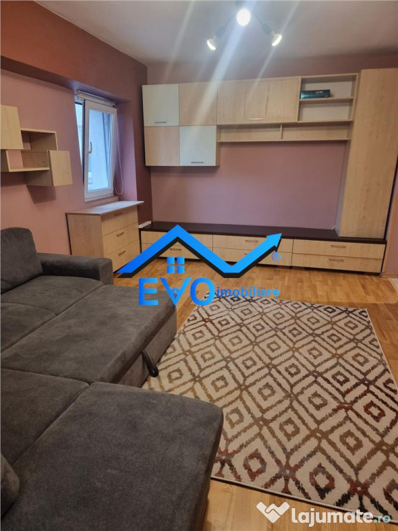 Apartament cu 3 camere, doua bai, strada Arcu