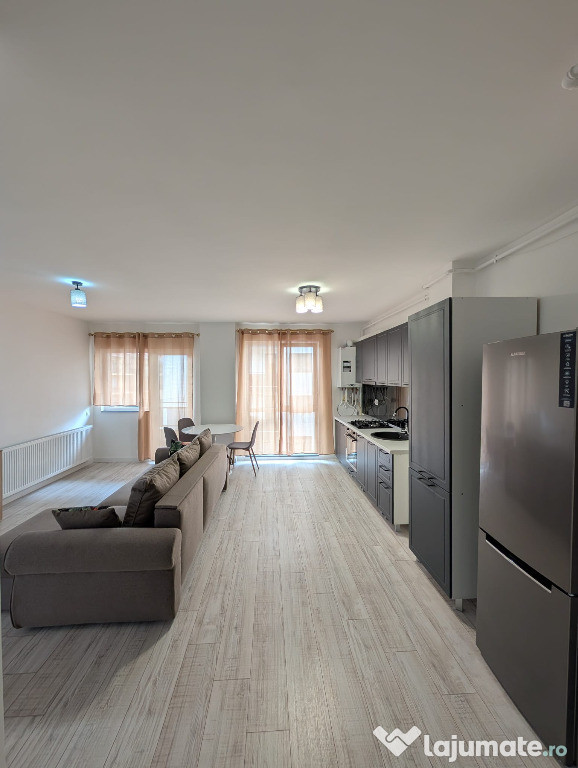 Apartament cu 3 camere de inchiriat, prima inchiriere
