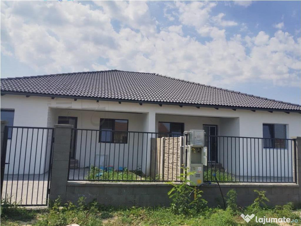 Duplex 4 camere - langa asfalt - personalizare interioara