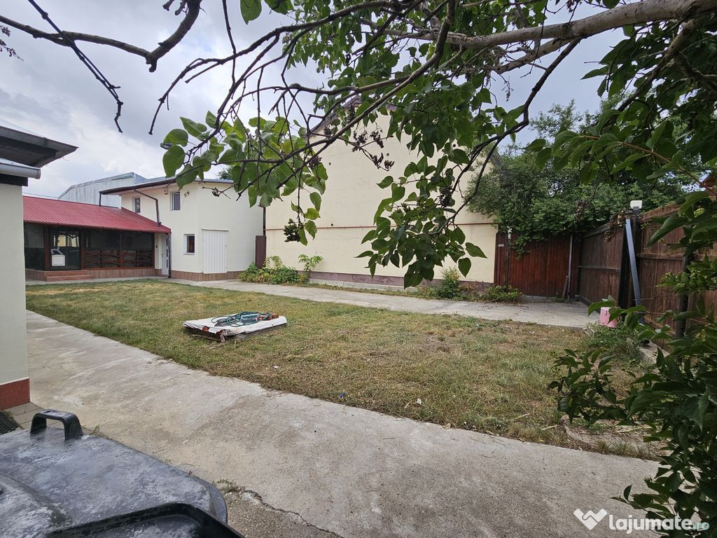 Casa 4 camere 120mp utili curte 400mp sector 4 -Zona Luic...