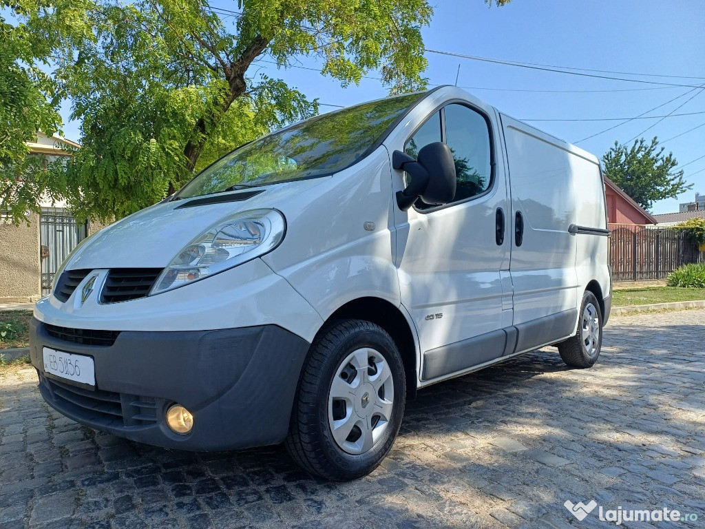 Renault trafic 2012 euro 5 cu două culisante.